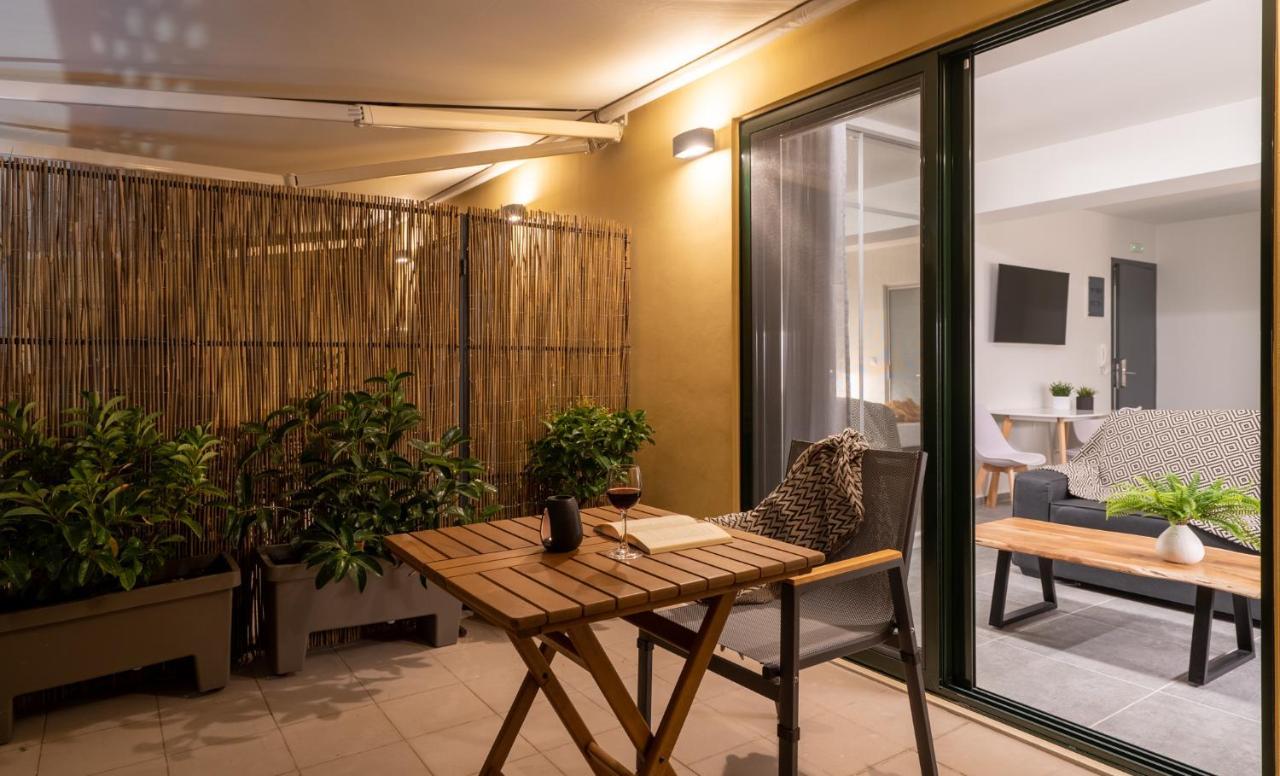 Stories Apartment *